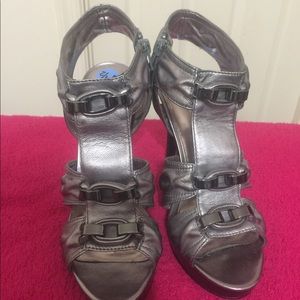 Calvin Klein-pewter platform sandal (7 1/2 medium)